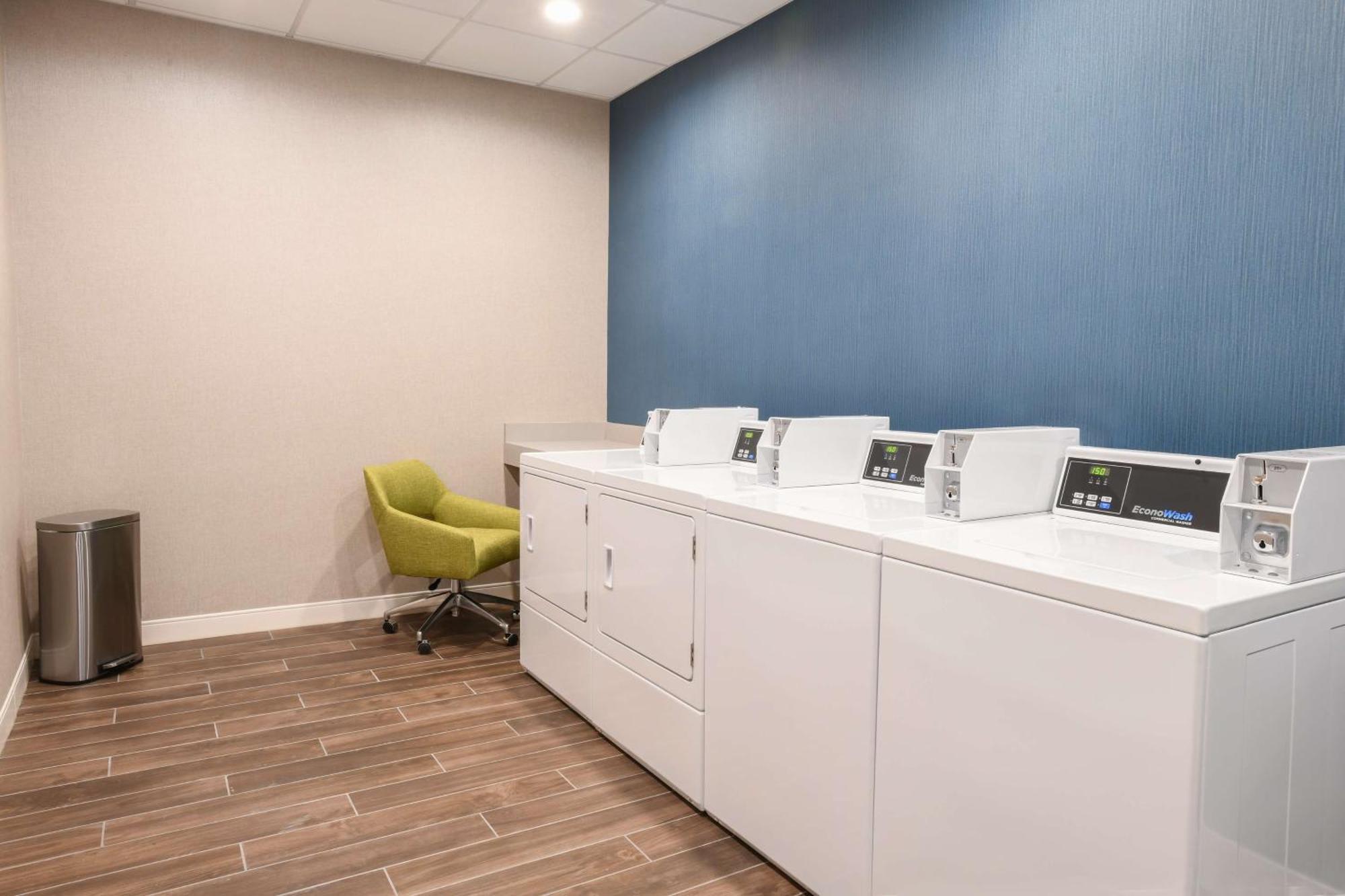 Hampton Inn & Suites Cincinnati Liberty Township Уест Честър Екстериор снимка