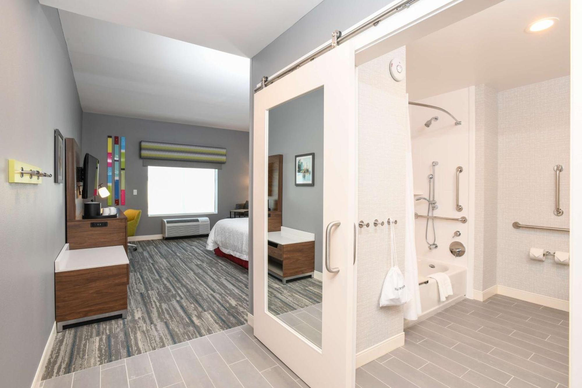 Hampton Inn & Suites Cincinnati Liberty Township Уест Честър Екстериор снимка